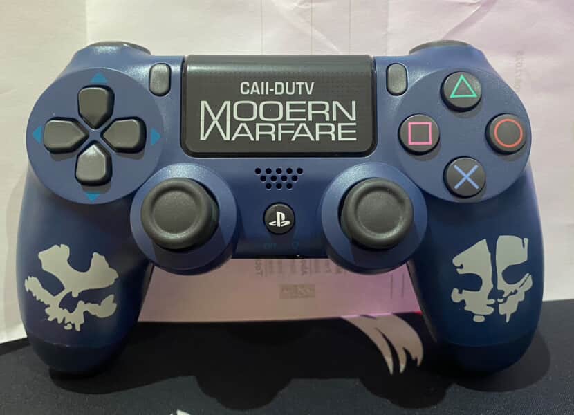 Modern warfare ps4 gaming controller